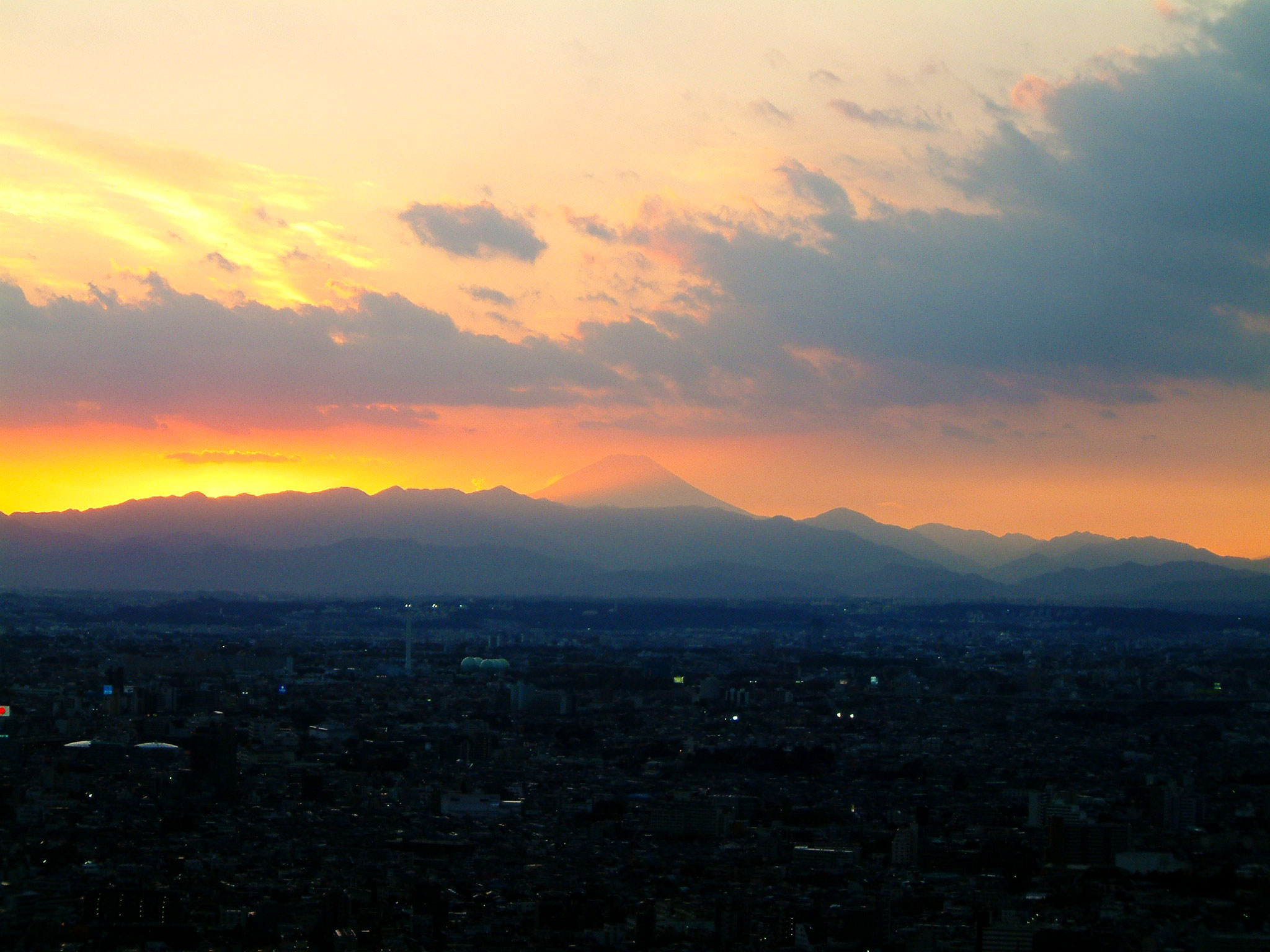 写真7（富士山（東京都庁展望室から））