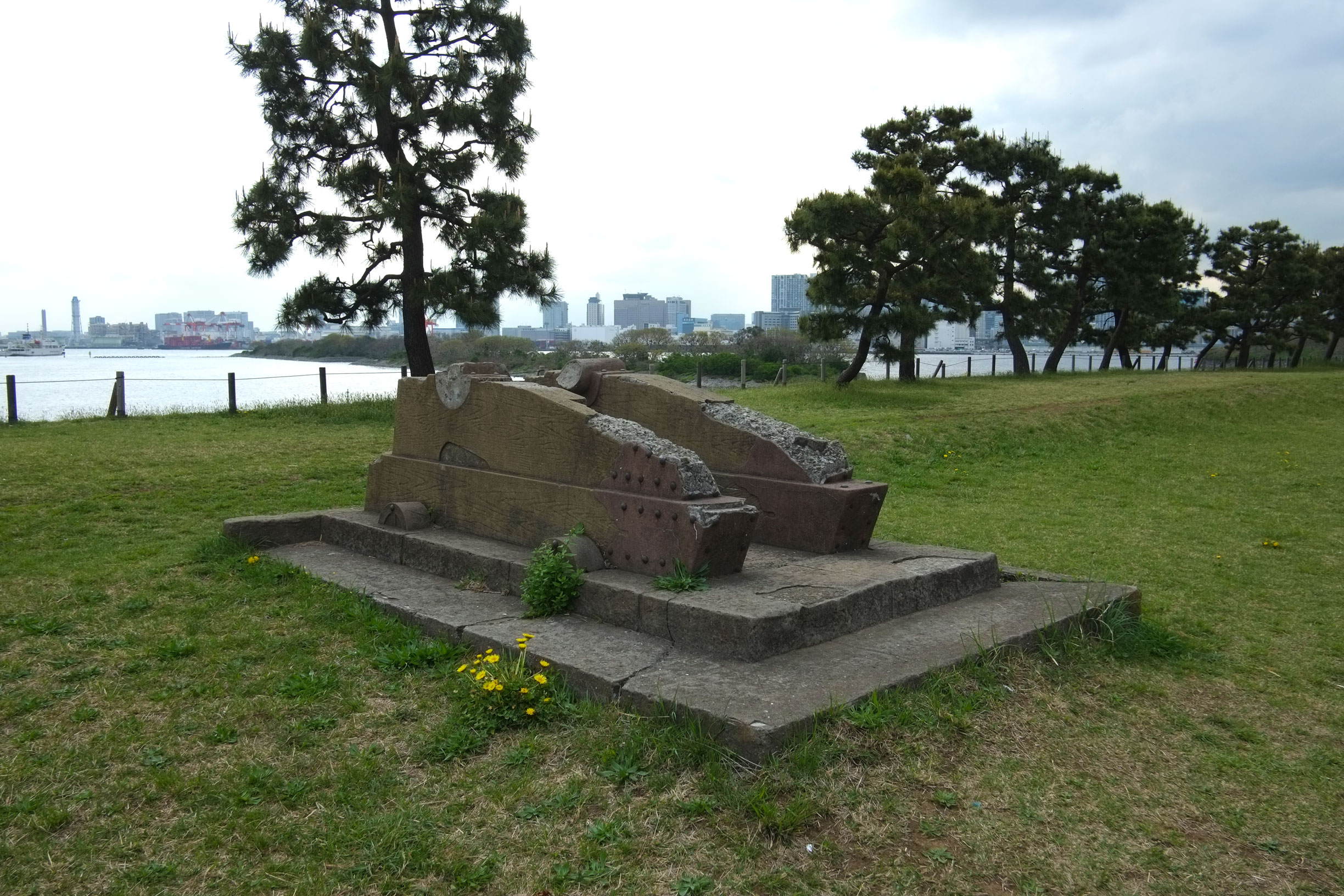 写真4（品川第三台場 砲台跡）